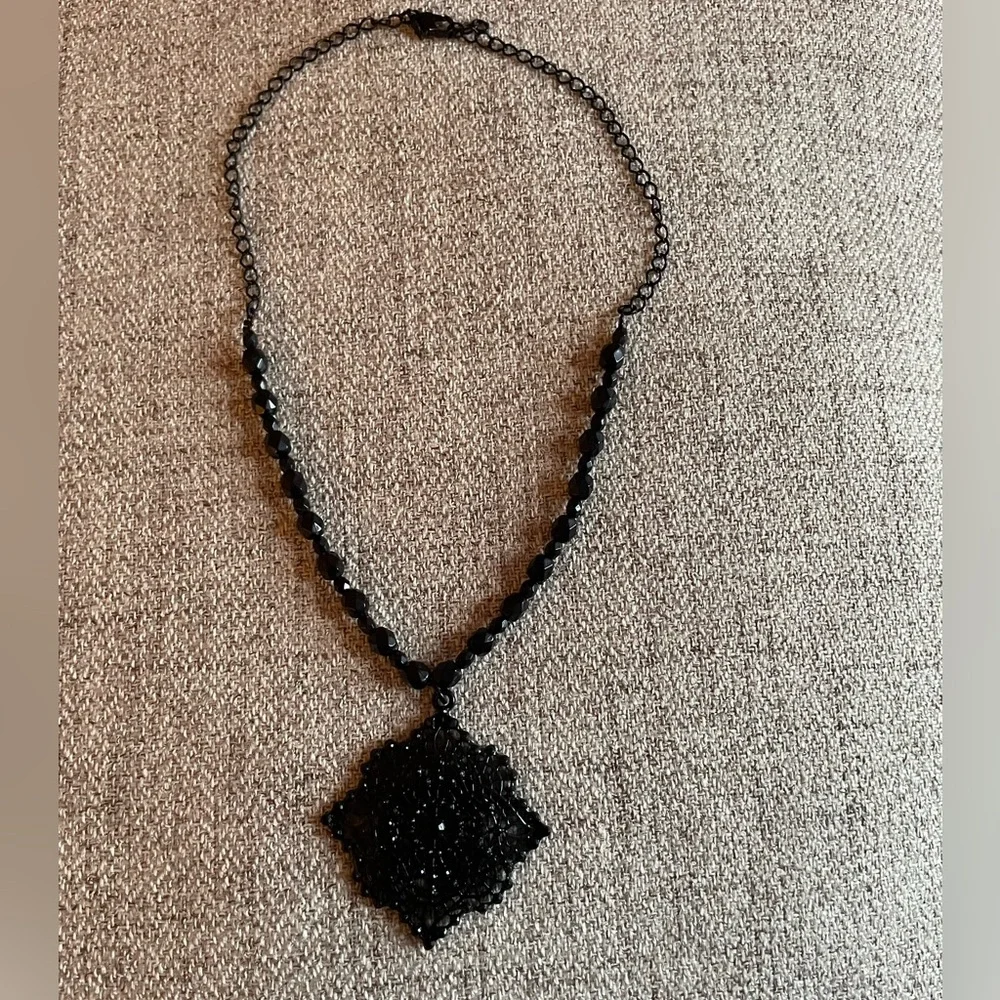 10 pc Bundle lot of unique necklaces - assorted‎